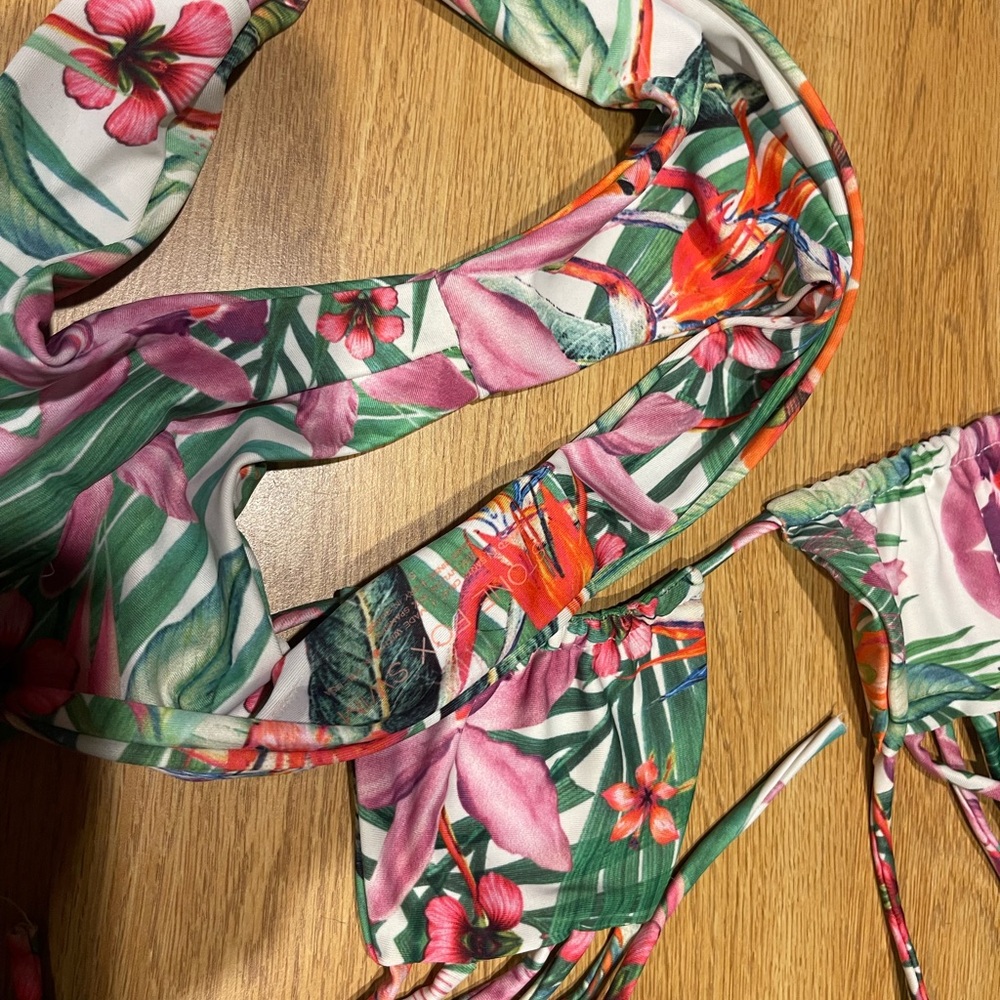 Stone Fox Swim Natasha Bikini Top and Cheeky Bottoms Set! - Picture 3 of 7